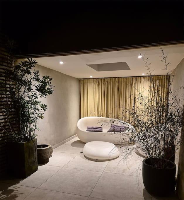 Met Groot Terras Apartment Ghent